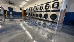 Pristine, modern facility with folding areas.