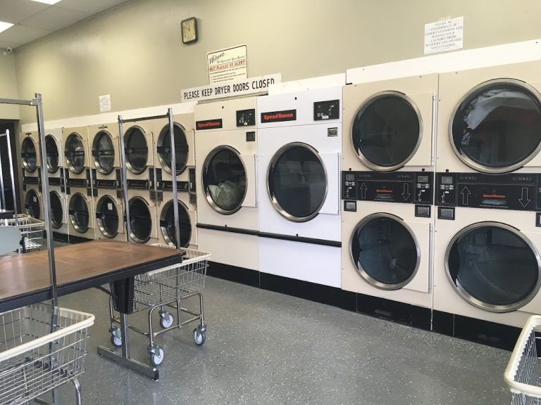 7451 cheshire laundry is a laundromat near me in st. louis missouri 768x576