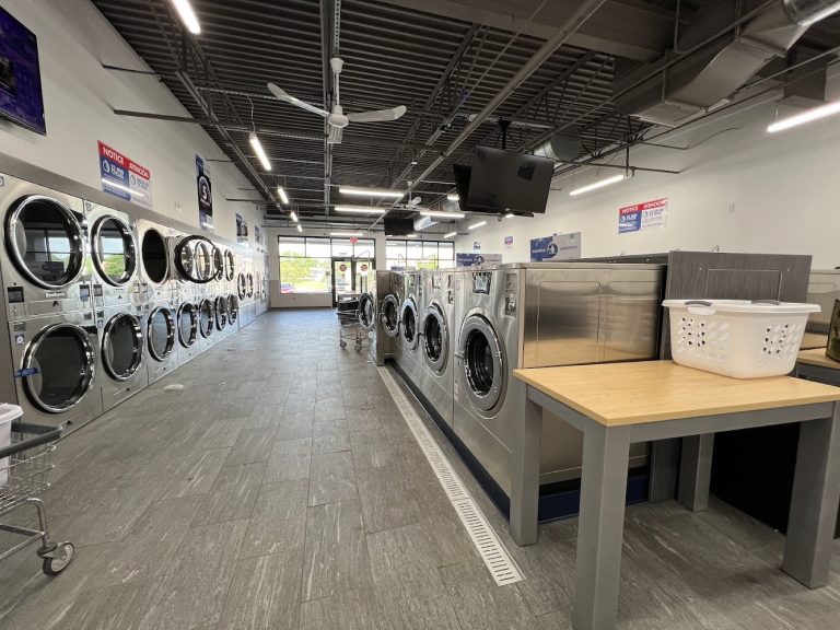 7483 clean laundry is a laundromat near me in independence missouri 768x576