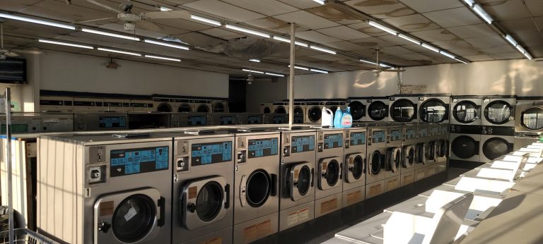 7575 washn wear laundry is a laundromat near me in st. louis missouri 768x346