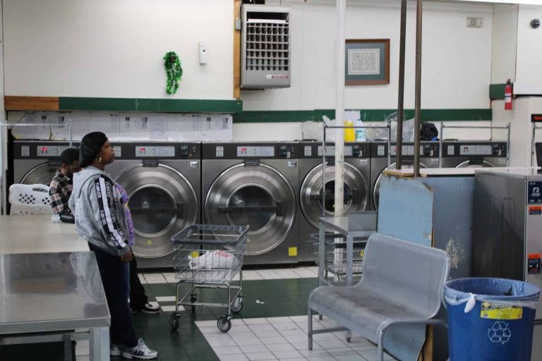 7586 best wash laundromats north broadway is a laundromat near me in st. louis missouri 768x512