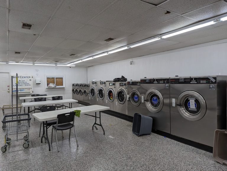 7606 vivion west coin laundry is a laundromat near me in riverside missouri 768x578