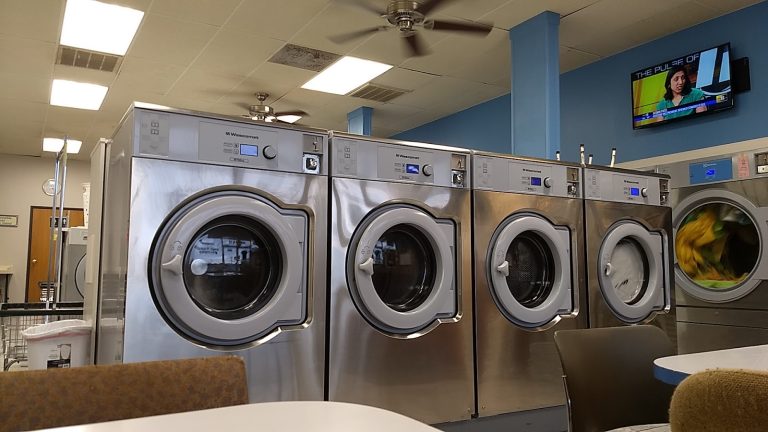 7674 duds 8216n suds is a laundromat near me in maryland heights missouri 768x432