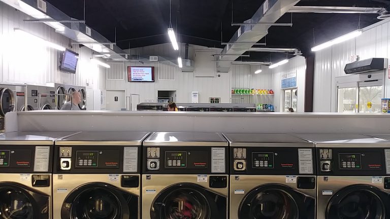7701 speedy clean laundry is a laundromat near me in aurora missouri 768x432