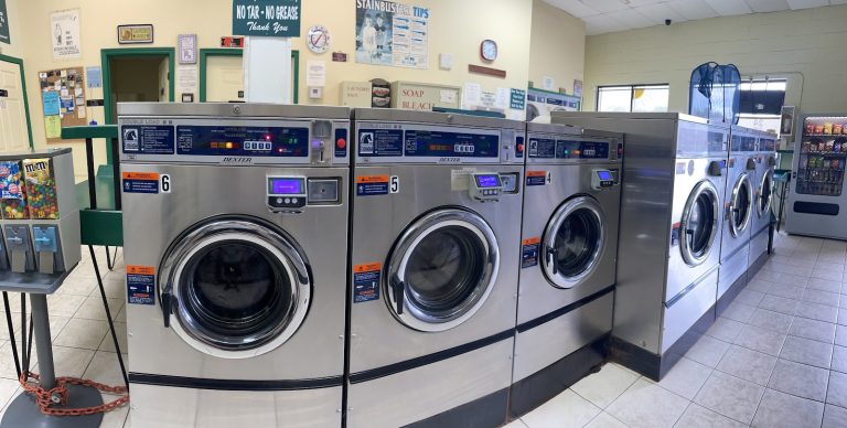 10260 brookfield laundromat is a laundromat near me in brookfield township ohio 768x388