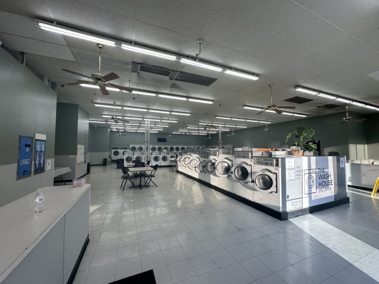 10402 the wash house on lewis is a laundromat near me in tulsa oklahoma 768x576