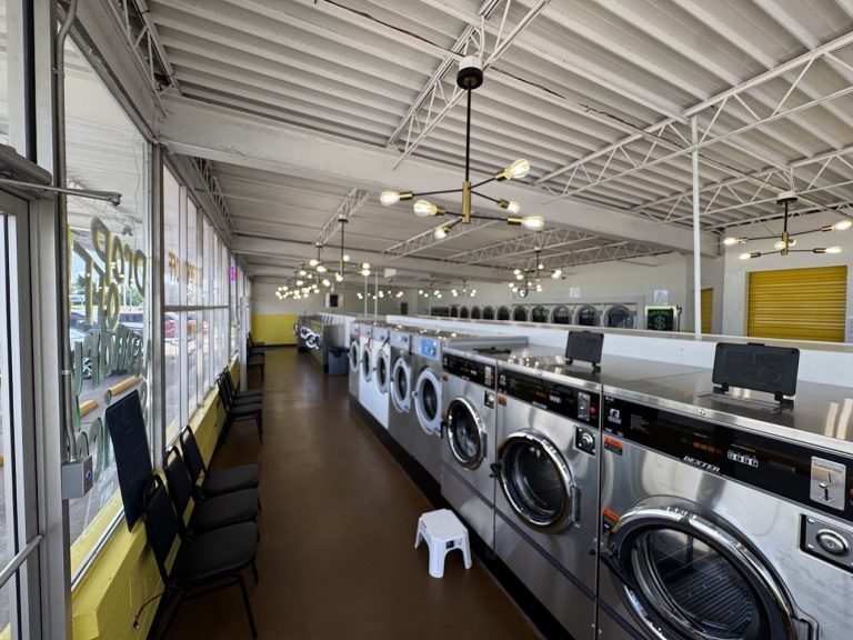 10545 m jessicas laundry is a laundromat near me in oklahoma city oklahoma 768x576