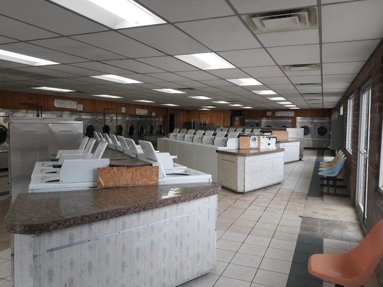10611 circle s speed wash is a laundromat near me in sallisaw oklahoma 768x576