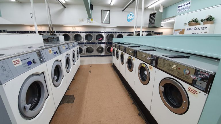 10748 alpine 24 hour laundromat is a laundromat near me in portland oregon 768x432