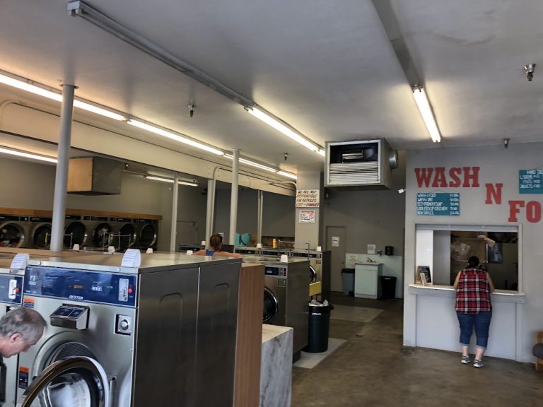 10788 henrys laundromat is a laundromat near me in ashland oregon 768x576