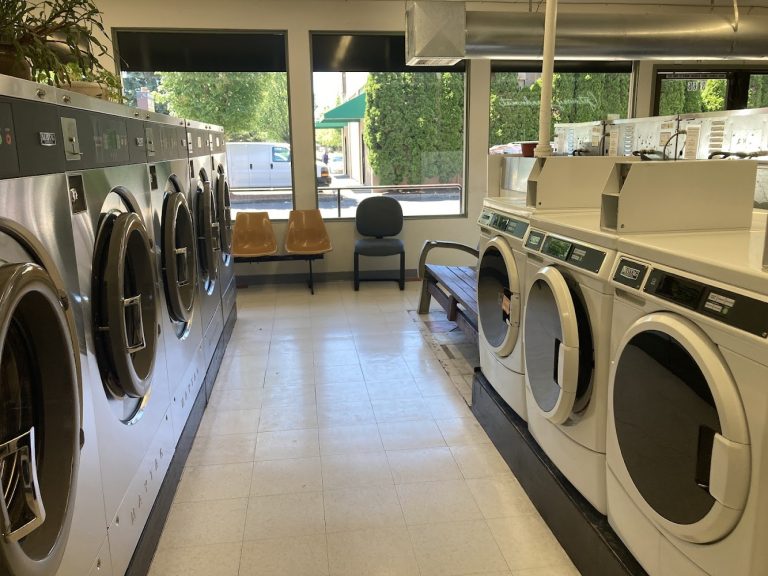 10855 gateway laundromat is a laundromat near me in springfield oregon 768x576