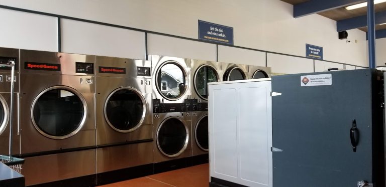 10857 milwaukie laundry is a laundromat near me in milwaukie oregon 768x373
