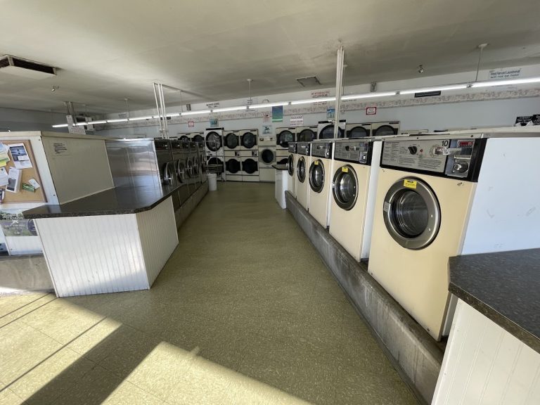 10927 roseburg laundromat 2428 w harvard location is a laundromat near me in roseburg oregon 768x576
