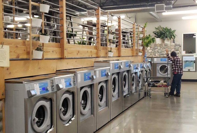 10941 clean eugene laundromat is a laundromat near me in eugene oregon 768x517