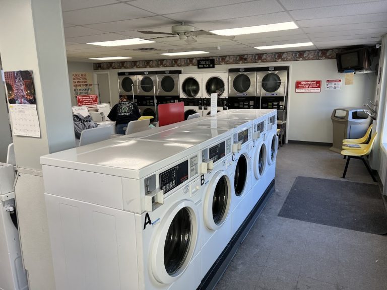 11249 st. clair coin laundry is a laundromat near me in st clair pennsylvania 768x576