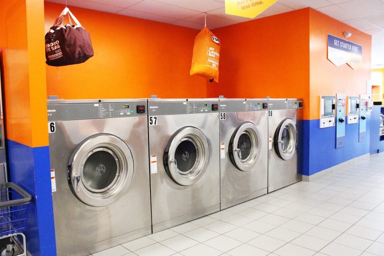 11451 laundromax is a laundromat near me in cranston rhode island 768x512