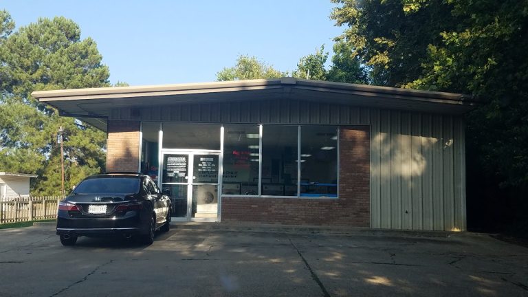 7733 fluff fold coin laundry is a laundromat near me in clinton mississippi 768x432
