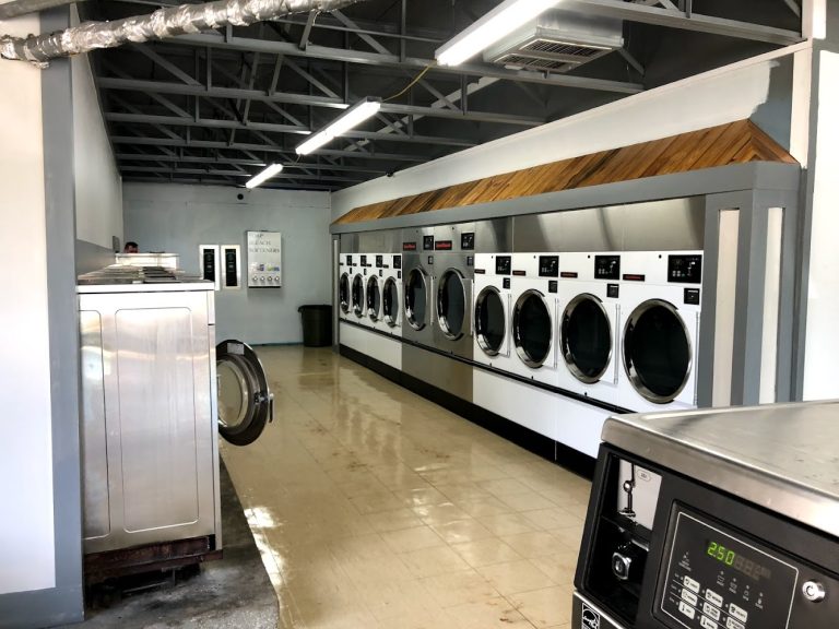 7915 the laundry room mccomb is a laundromat near me in mccomb mississippi 768x576