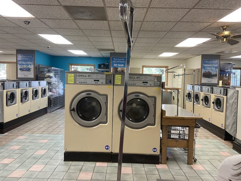 8002 duds n suds is a laundromat near me in bozeman montana 768x576