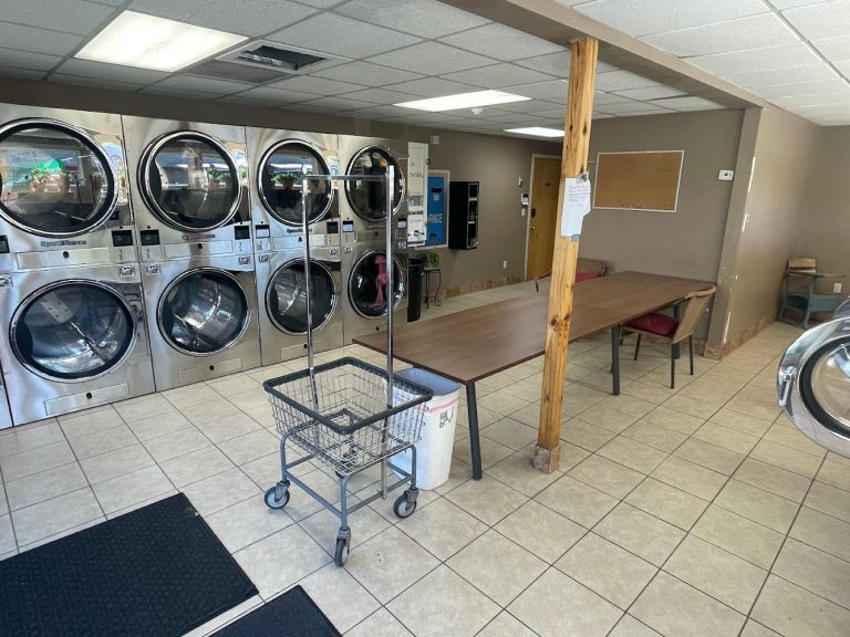 8035 livingston laundromat is a laundromat near me in livingston montana 768x576