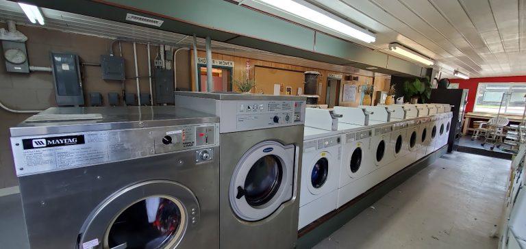 8064 canyon street laundromat showers is a laundromat near me in west yellowstone montana 768x364
