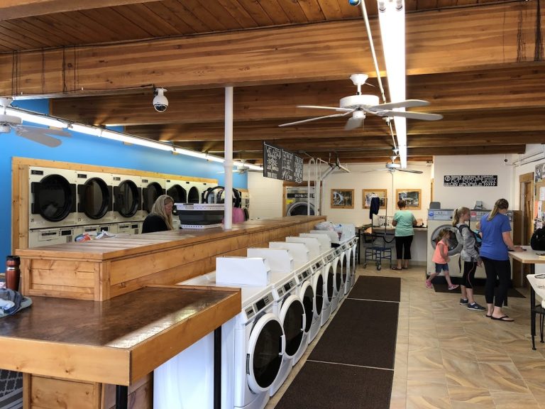 8068 little ducklings laundry is a laundromat near me in west yellowstone montana 768x576