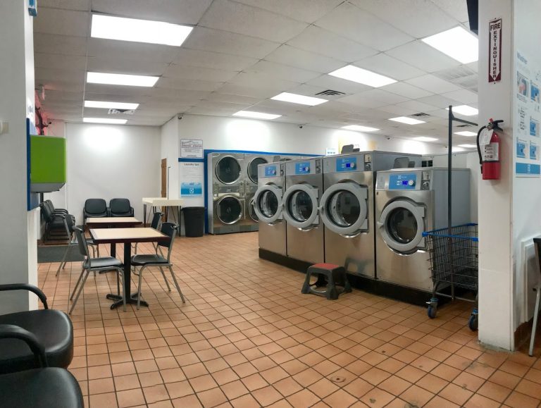8082 iwash 365 laundromats 8211 wash and fold services is a laundromat near me in wilmington north carolina 768x579