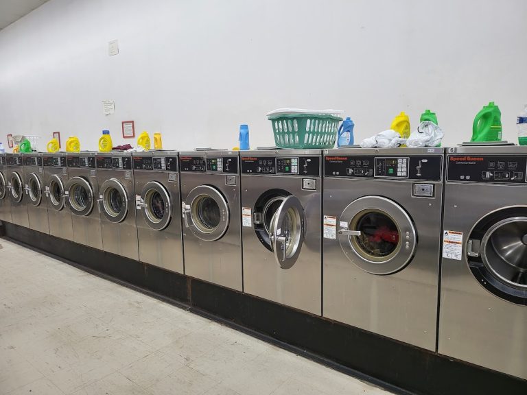 8177 sunset cleaners coin laundry is a laundromat near me in charlotte north carolina 768x576