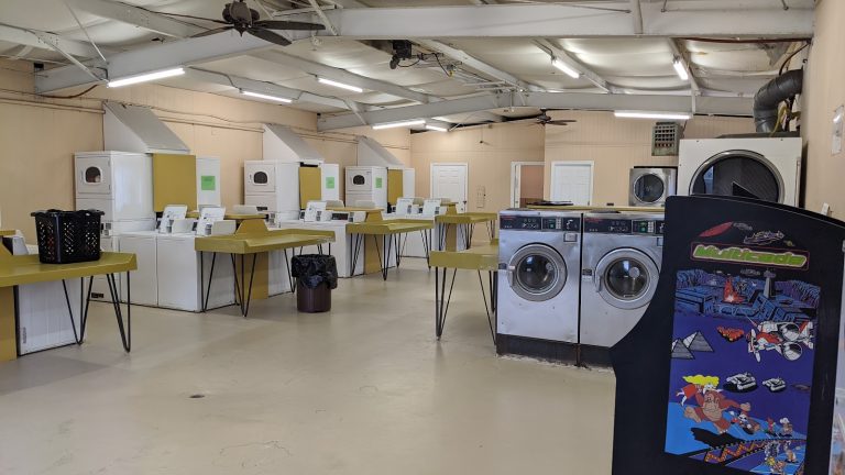8415 coin laundry is a laundromat near me in kill devil hills north carolina 768x432