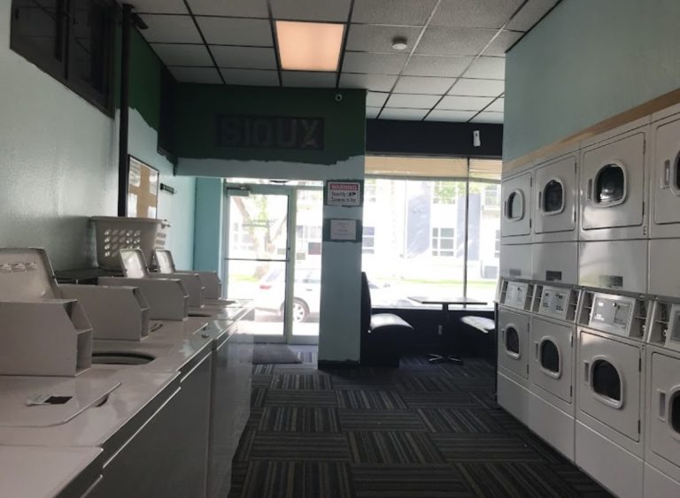 8485 laundry locker is a laundromat near me in grand forks north dakota 768x563