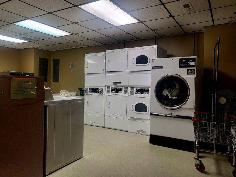 8592 calamus wash dry is a laundromat near me in burwell nebraska 768x576