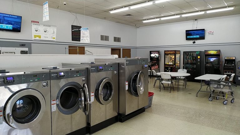 8612 daves laundromat wash fold services is a laundromat near me in norfolk nebraska 768x432