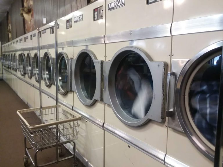 8619 tidyland coin laundry is a laundromat near me in omaha nebraska 768x576