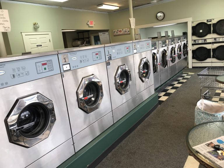 8756 beas wash n dry is a laundromat near me in manchester new hampshire 768x576