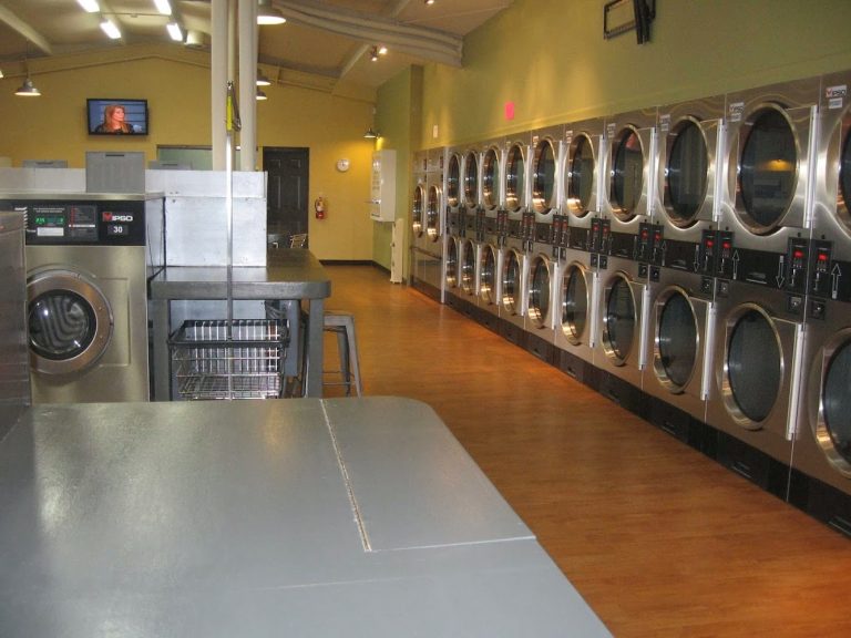 9233 the laundry room is a laundromat near me in moriarty new mexico 768x576