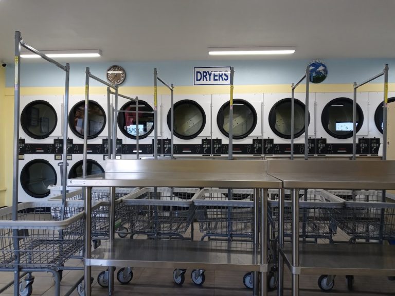 9269 oasis laundry wash fold is a laundromat near me in rio communities new mexico 768x576