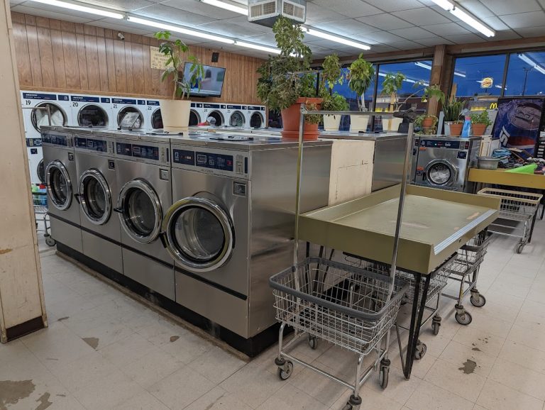 9304 pinon placita laundry is a laundromat near me in gallup new mexico 768x578