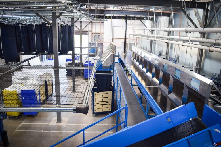 9384 blue water linen llc is a laundromat near me in albuquerque new mexico 768x512