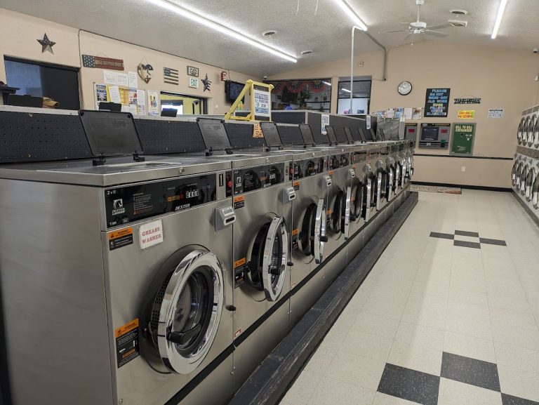 9425 jicarilla laundry mat is a laundromat near me in dulce new mexico 768x577