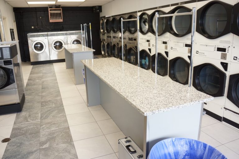 9458 mr. bubbles laundromat kietzke is a laundromat near me in reno nevada 768x512