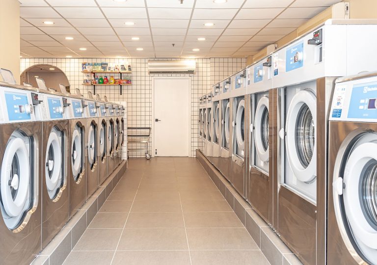 9950 the wash nyc is a laundromat near me in new york new york 768x540