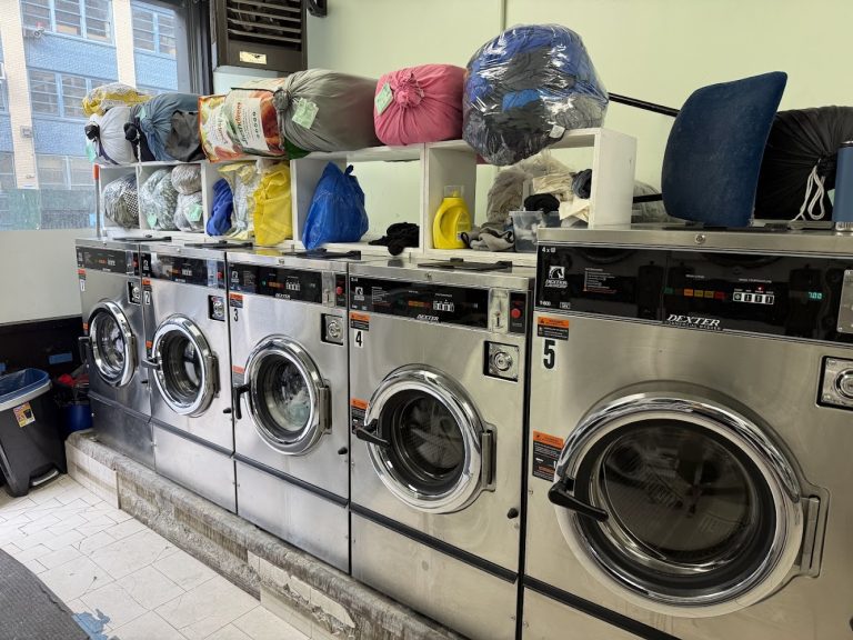 9956 park west laundromat is a laundromat near me in new york new york 768x576