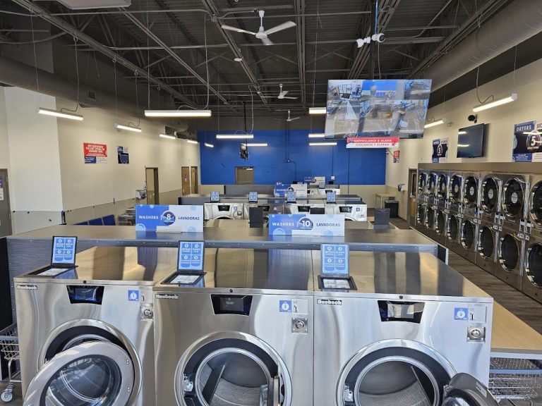 11592 clean laundry is a laundromat near me in greenville south carolina 768x576