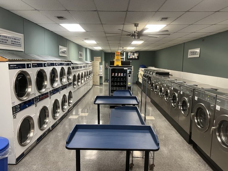 11689 palmetto washerette and laundry company is a laundromat near me in clover south carolina 768x576