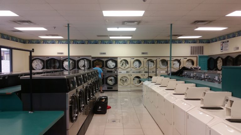 12085 smoky mountain coin laundry is a laundromat near me in pigeon forge tennessee 768x432