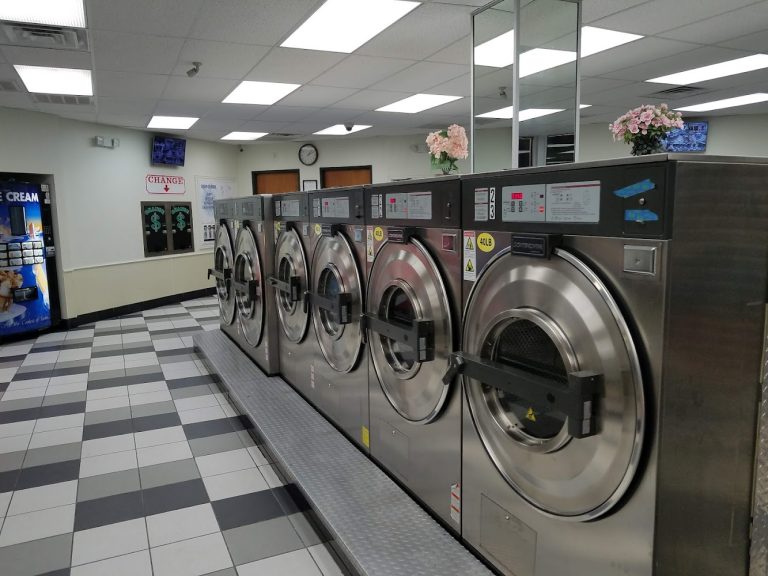 12368 roys wash and dry is a laundromat near me in denton texas 768x576