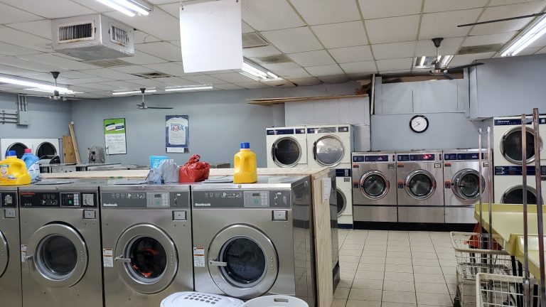 12386 a 1 washateria and dry cleaners is a laundromat near me in tomball texas 768x432