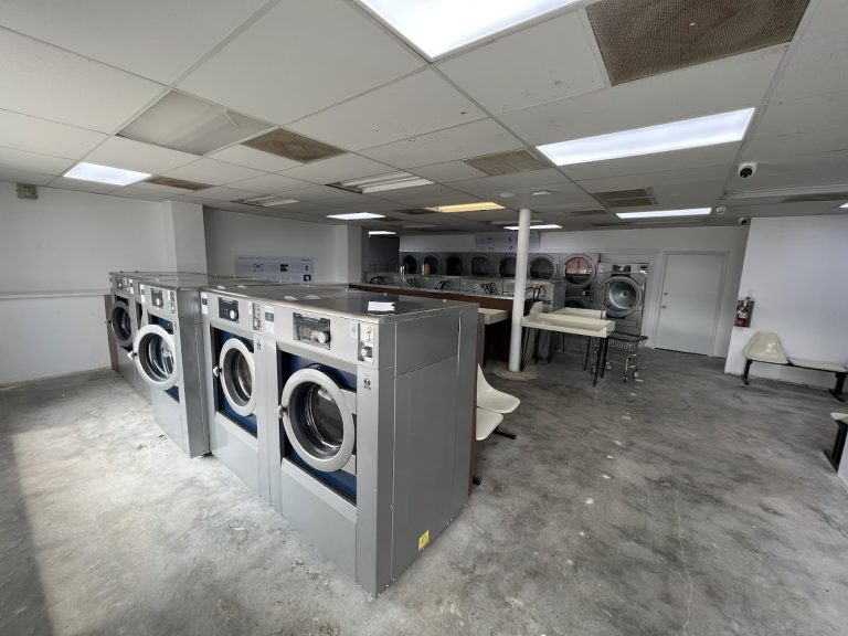 12405 alamo laundry is a laundromat near me in brenham texas 768x576