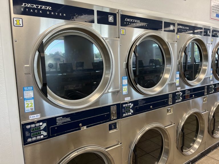 12604 holladay laundromat is a laundromat near me in salt lake city utah 768x576
