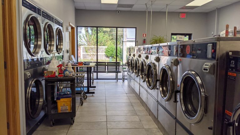 13000 wash n spin laundromat is a laundromat near me in norfolk virginia 768x432
